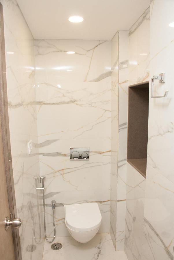 City Hotel Мумбай Екстериор снимка