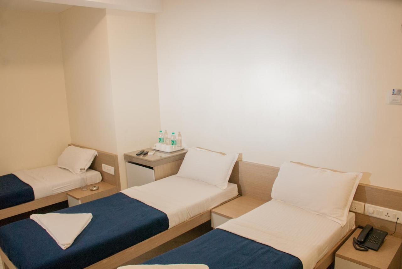 City Hotel Мумбай Екстериор снимка