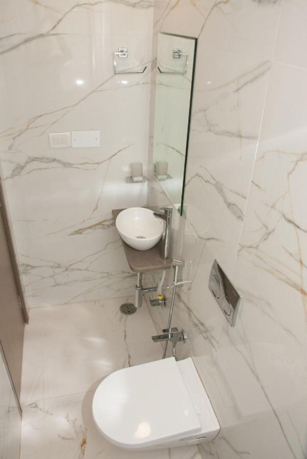 City Hotel Мумбай Екстериор снимка